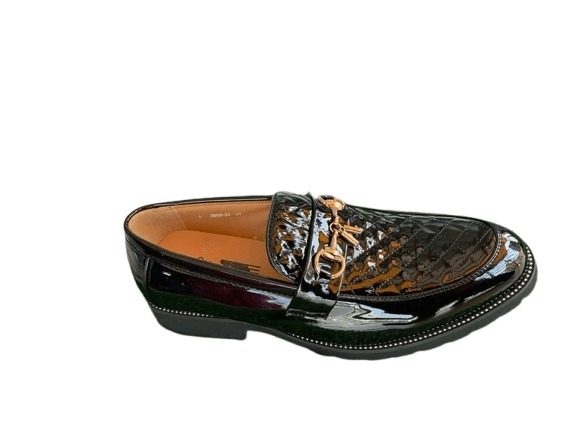 Mirrowed rough surface shoe