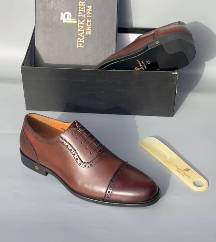 Brown captoe oxford shoe