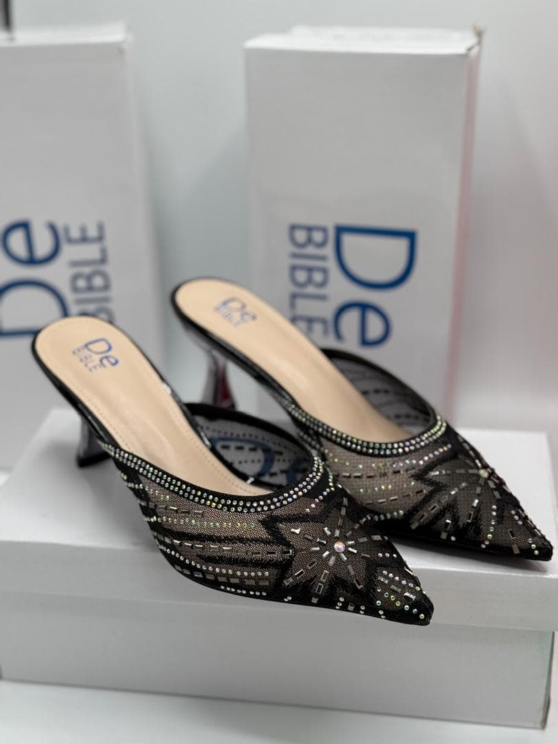 laced design heels